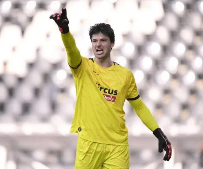 半岛体育APP-曼联接近签下安特卫普门将拉门斯