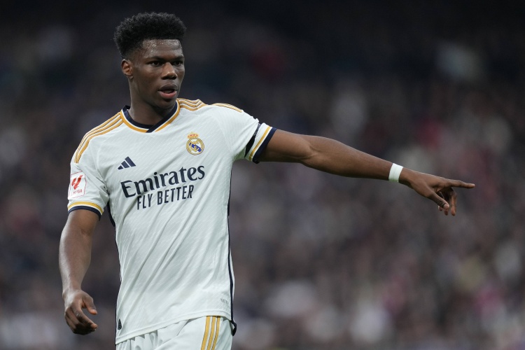 半岛体育官方网站-琼阿梅尼：我对阿隆索很满意，他和安切洛蒂都是伟大的教练