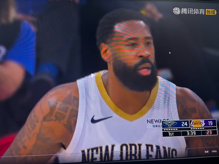 半岛体育-37岁小乔丹对阵76人抢15板4帽，老将展现内线实力|德安德烈·乔丹|体育赛事讨论|迈克尔·乔丹|洛杉矶湖人队|新奥尔良鹈鹕队_新浪体育_新浪新闻